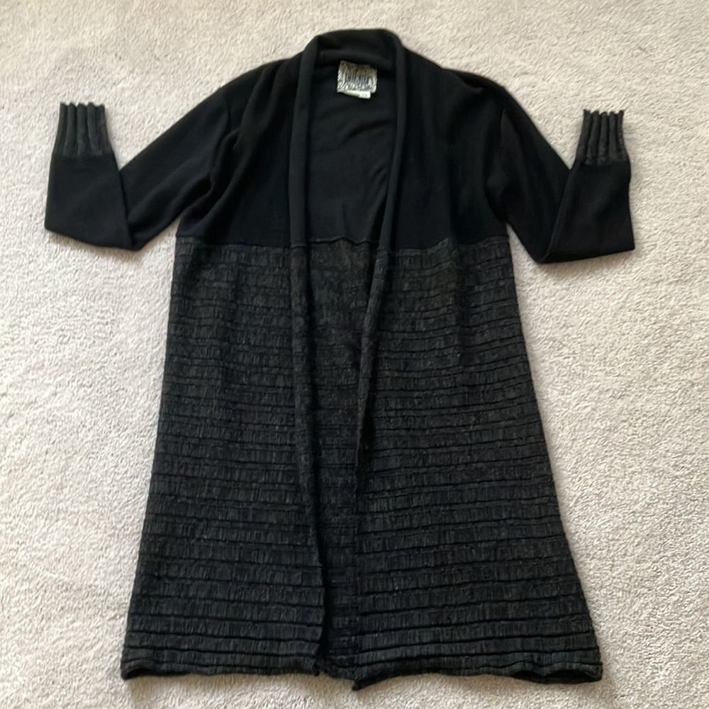 Curio Sweater. Size PS